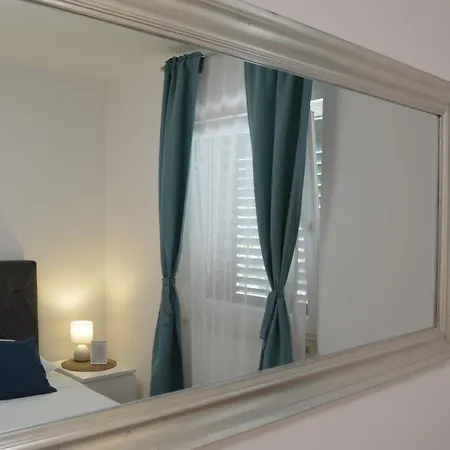 Holiday home Petra Vinisce