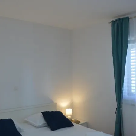 Petra Feriehus Vinišće